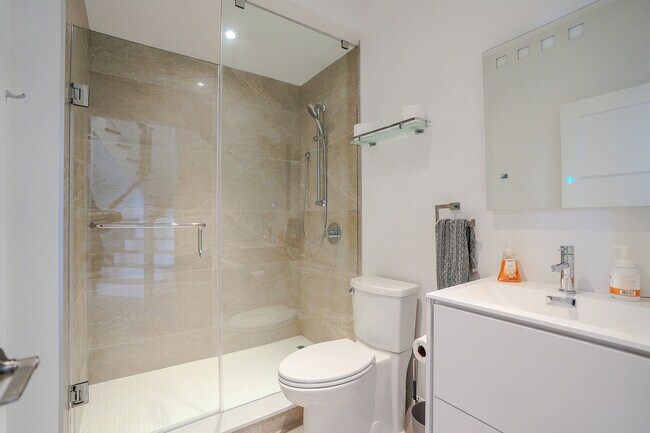 Building Photo - 50 Waterfront Cir