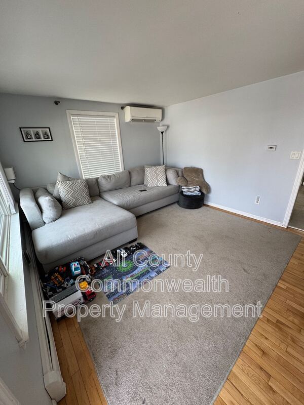 Foto del edificio - 26 Tiverton Ave