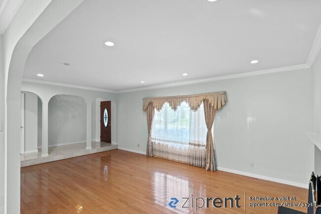 Building Photo - 5465 Copeland Ln