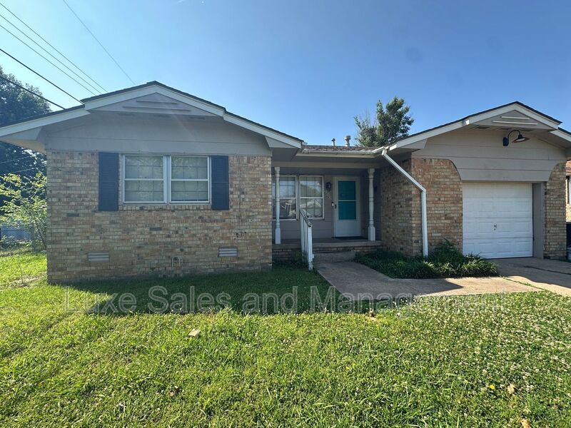 Foto principal - 908 Boykin Dr