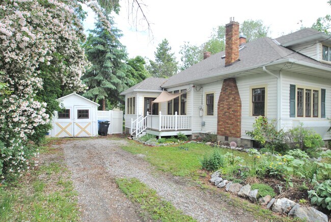 Foto del edificio - 271 Preston Ave