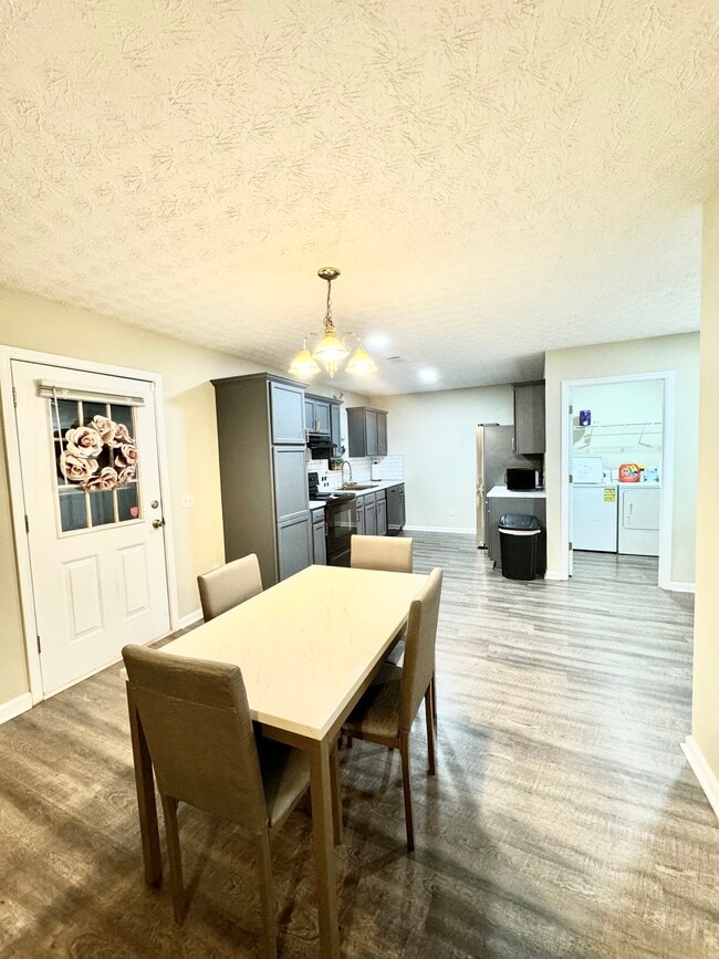 Foto del edificio - 486 Hammond Rd