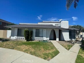Building Photo - 17061 Grove Cir