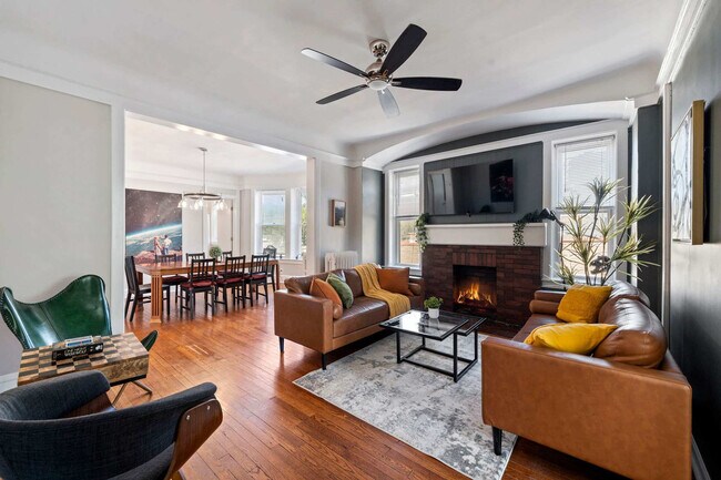 Foto del edificio - 6214 N Magnolia Ave