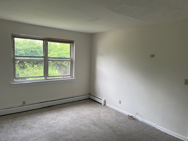 Foto del edificio - 369 Mayflower Ave
