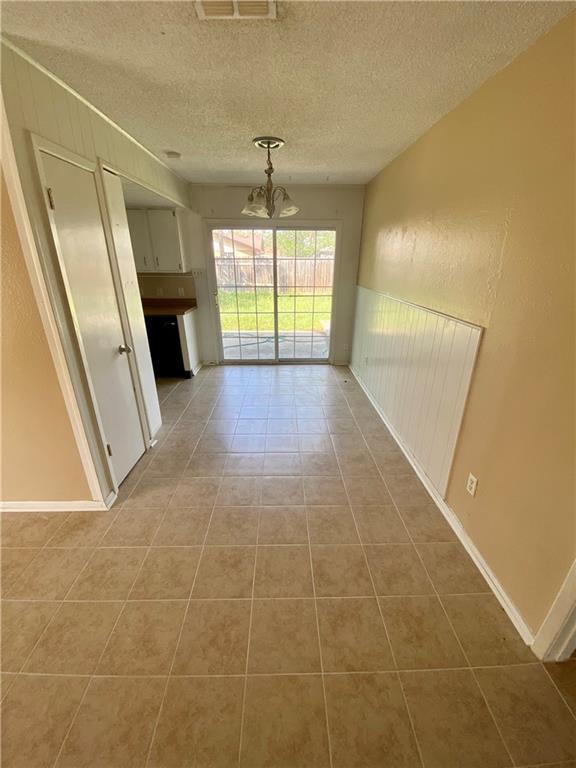 Building Photo - 3638 La Paz Dr