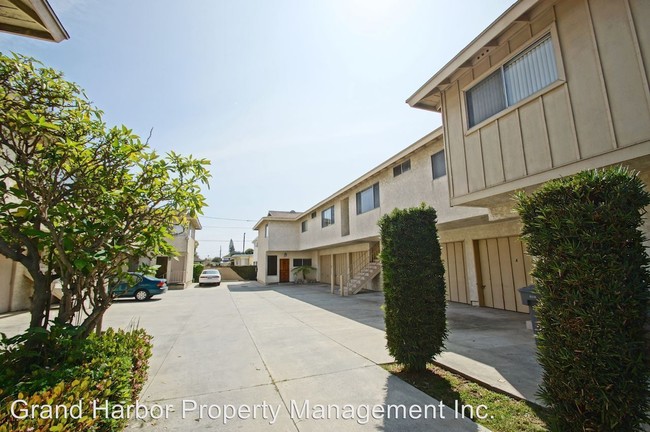 Building Photo - 1130 Magnolia Ave