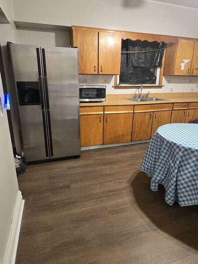 Foto del edificio - 8445 S Marquette Ave