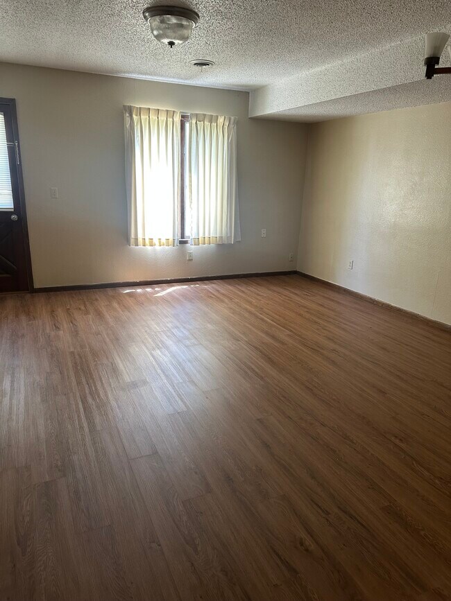 Foto del edificio - 119 Plains St