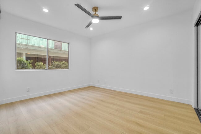 Building Photo - 1534 Euclid St