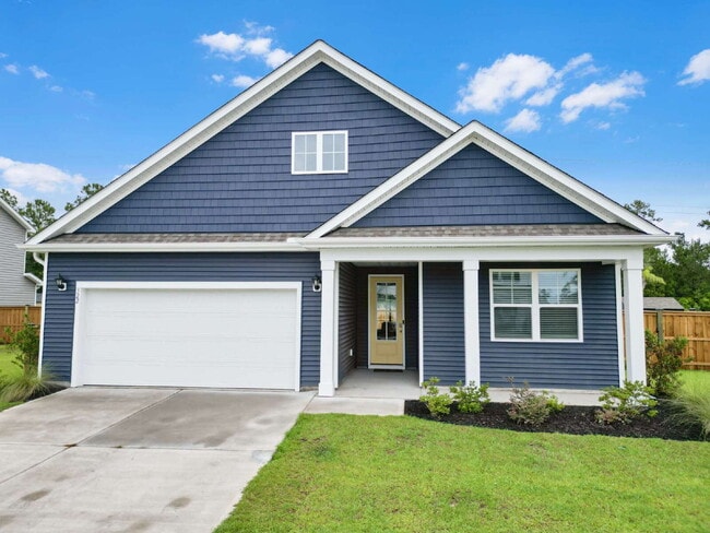 Spacious 4 Bedroom Home in Blake Farm - Spacious 4 Bedroom Home in Blake Farm