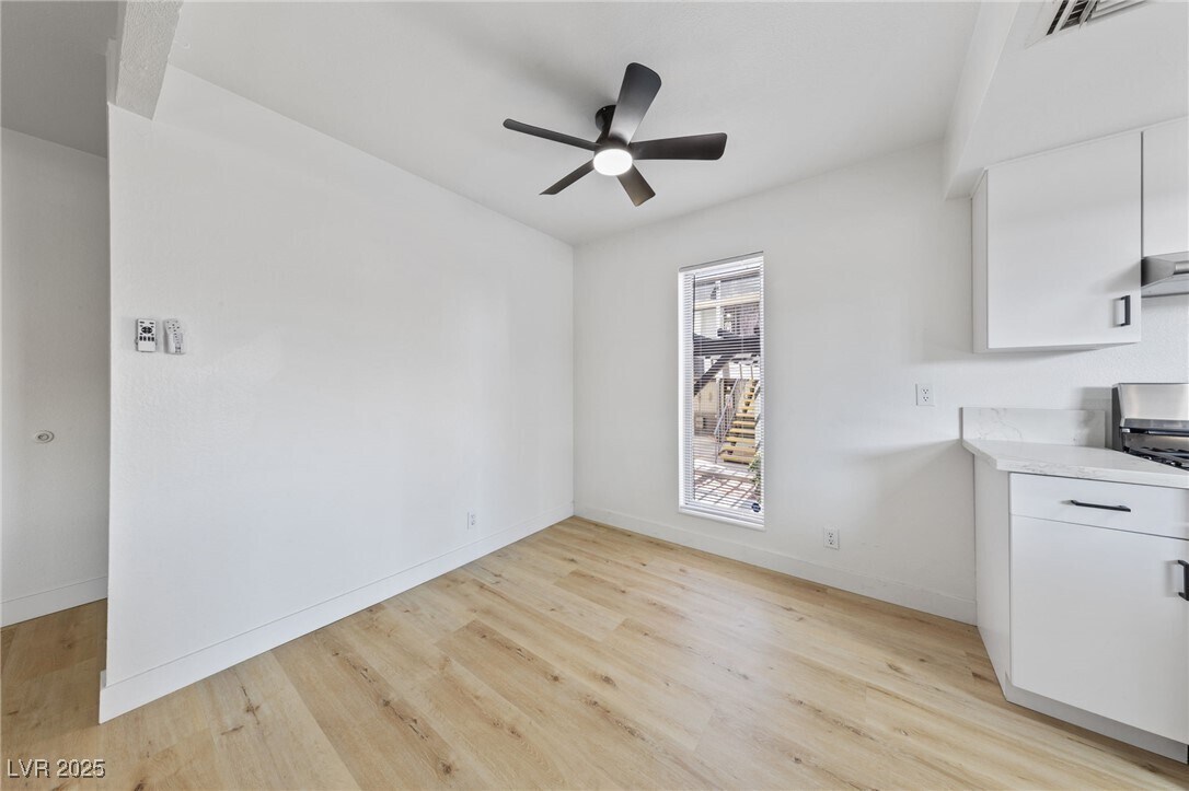 Foto principal - 1390 E Vegas Valley Dr