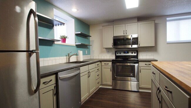 Foto del edificio - 4415 SE Hawthorne Blvd