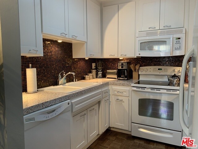 Building Photo - 837 N West Knoll Dr