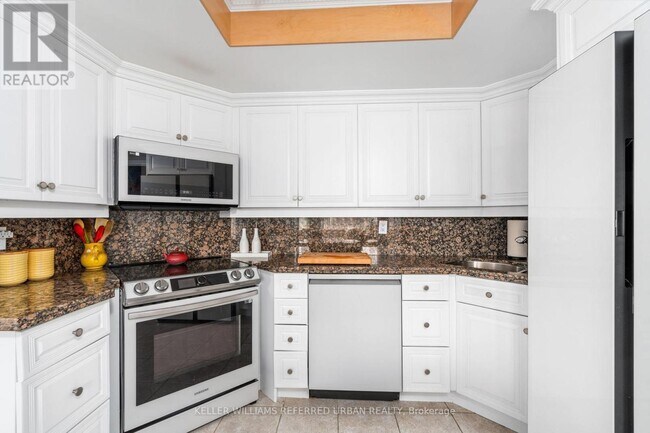 Building Photo - 1-401 Palace Pier Ct