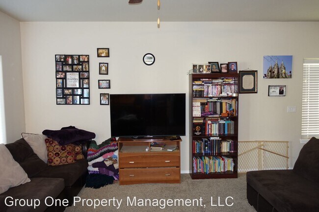 Building Photo - 3 br, 2.5 bath House - 603 Pine Tree Lane