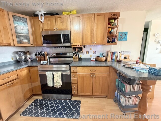 Building Photo - 94 Beacon St