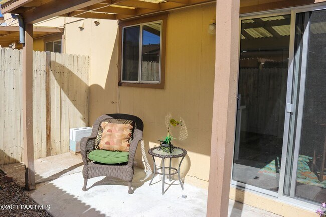 Foto del edificio - 2-Story Two Bedroom Townhouse West Prescott
