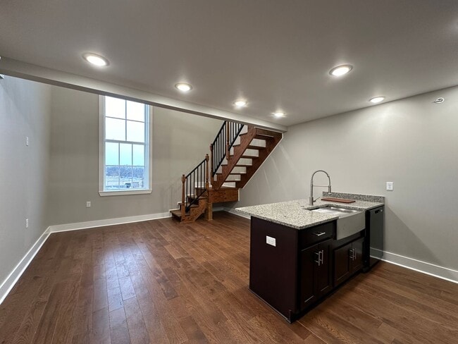 Building Photo - Historic Apartments on Main Street