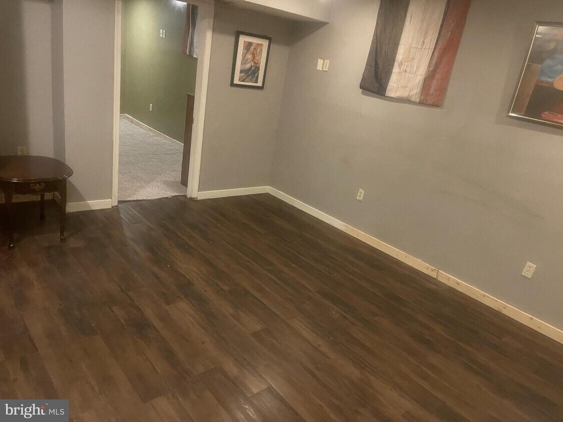 Foto del edificio - 5209 Zephyr Ave