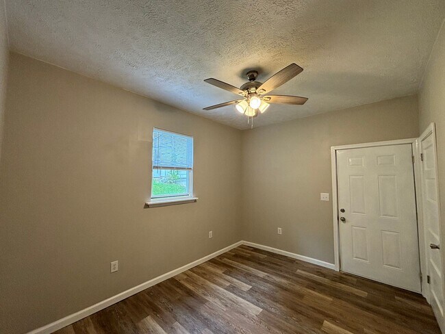 Foto del edificio - 19 Sherman Ave