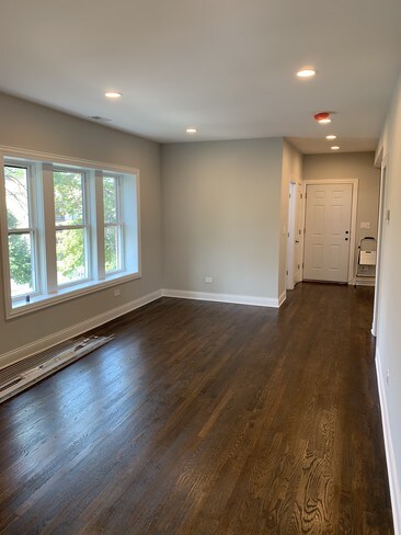 Building Photo - 2105 Lawndale Ave