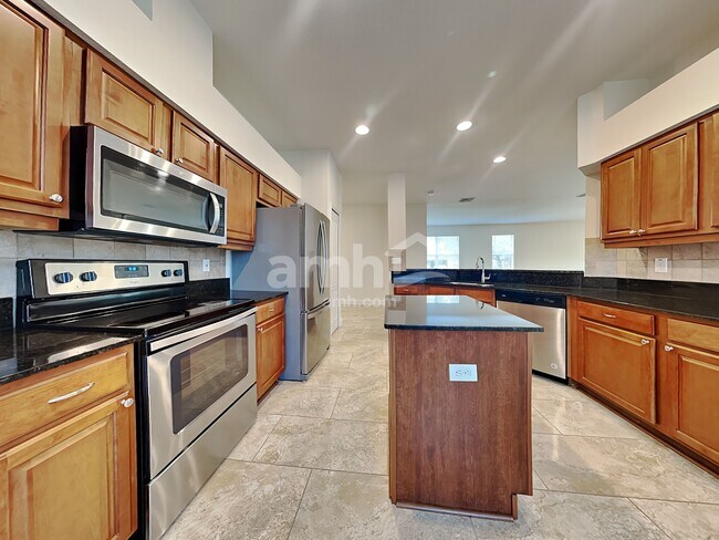 Building Photo - 802 Lesa Glen Place