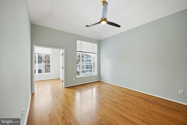 Building Photo - 10793 Symphony Way