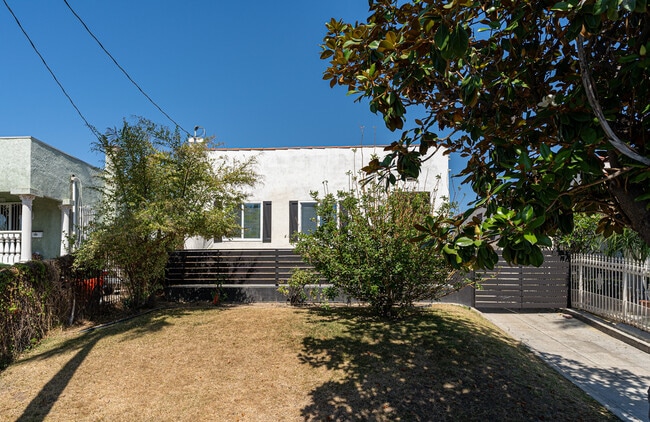 Building Photo - 1316 N Mariposa Ave