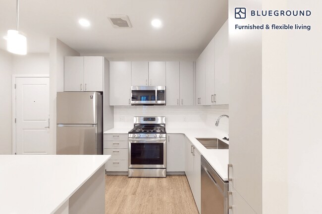 Building Photo - 290 Mishawum Rd