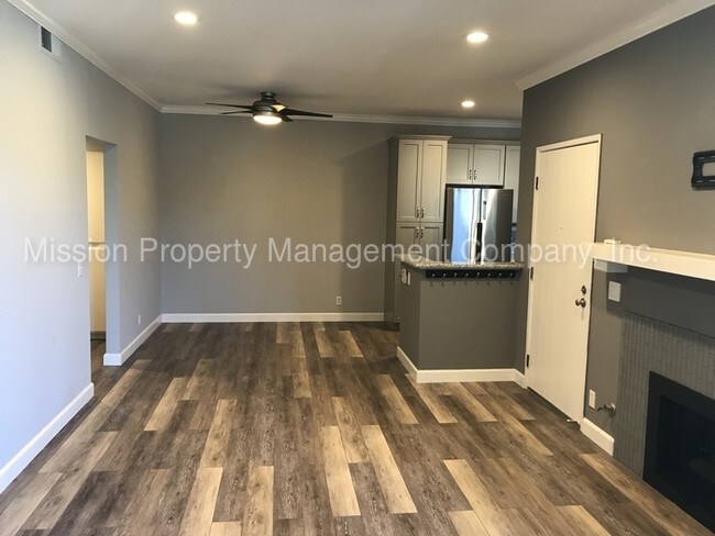 Foto del edificio - 3651 Knollwood Terrace