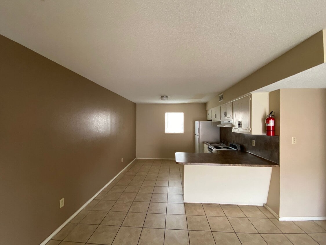 207 S Sugar Rd Unit 4, Pharr, TX 78577 Apartments in Pharr, TX