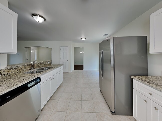 Building Photo - 11731 Rolling Stream Dr