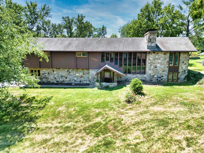 Foto del edificio - 2400 Ridgefield Rd