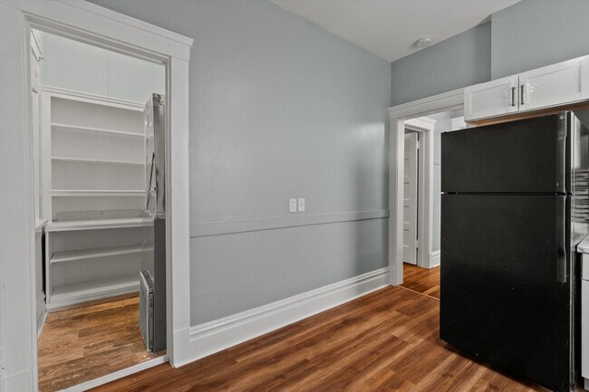 Foto del edificio - 820 E 89th Pl