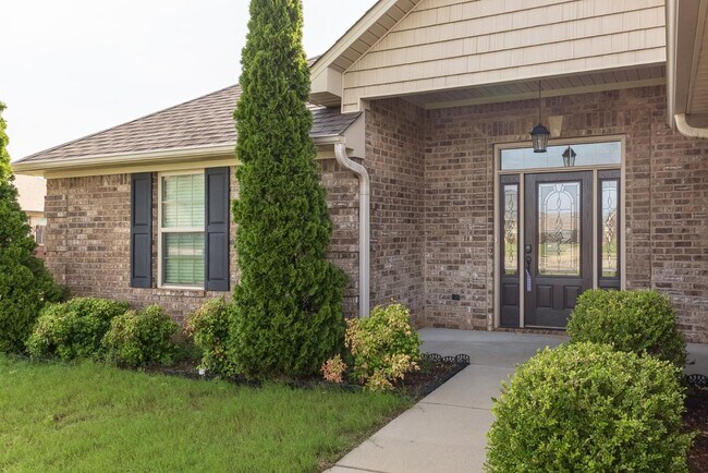 Foto del edificio - 13384 Hidden Valley Dr