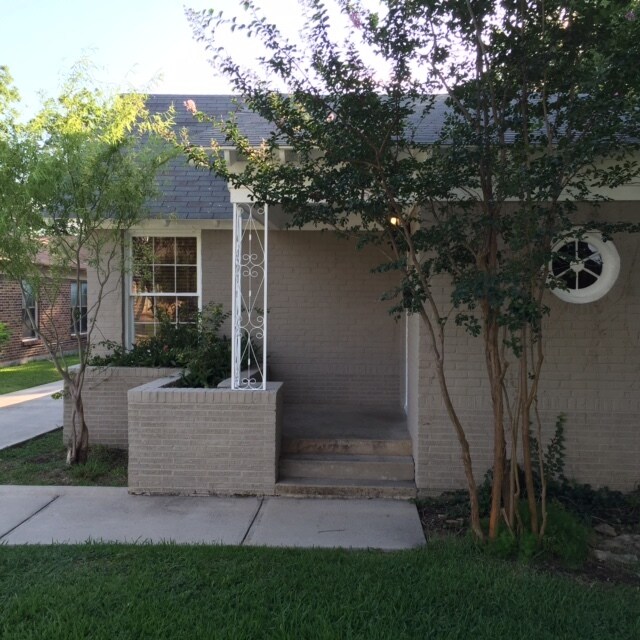 Primary Photo - 3020 5th Ave
