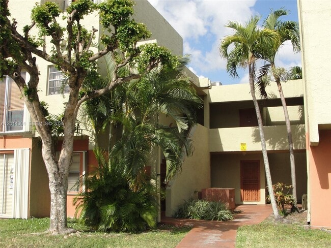 Photo - 9390 W Flagler St Apartment