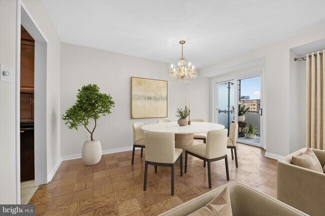 Foto del edificio - 4201 Cathedral Ave NW