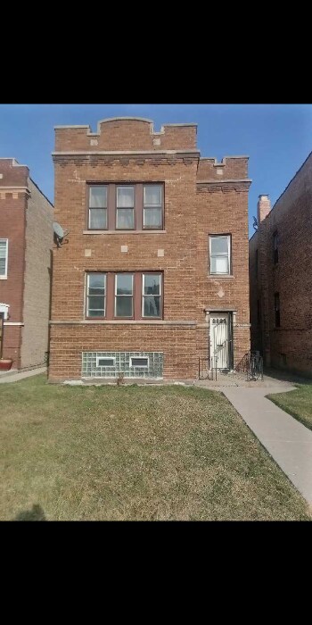 Building Photo - 1635 N Luna Ave