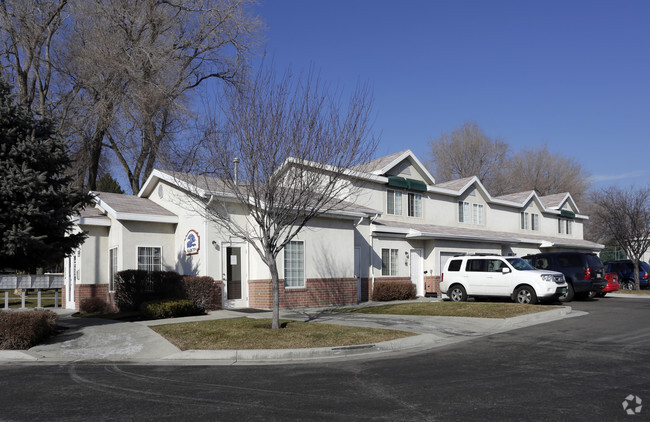 Foto del edificio - Avion Townhomes