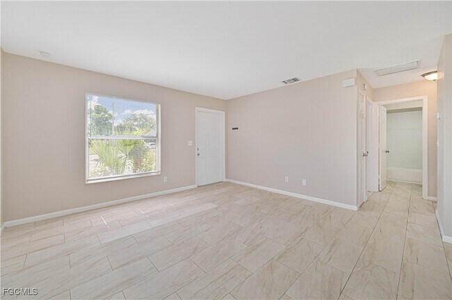 Foto del edificio - 524 SE 24th Ave