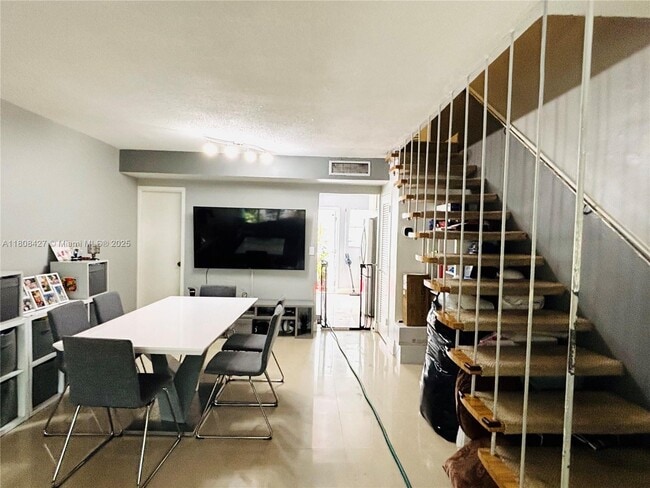 Building Photo - 9455 Bay Harbor Terrace