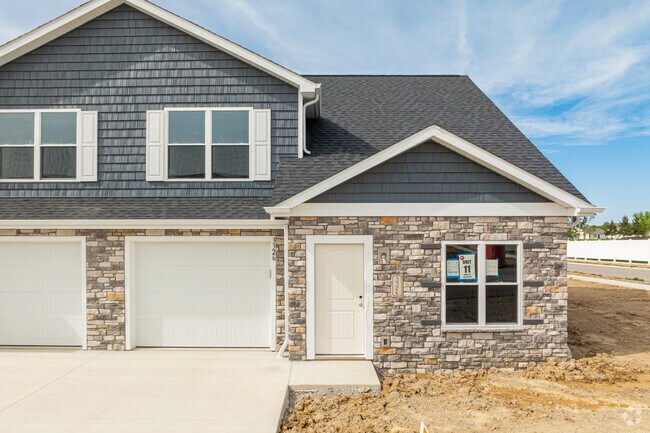 Entrada - Somerset Townhomes and Villas