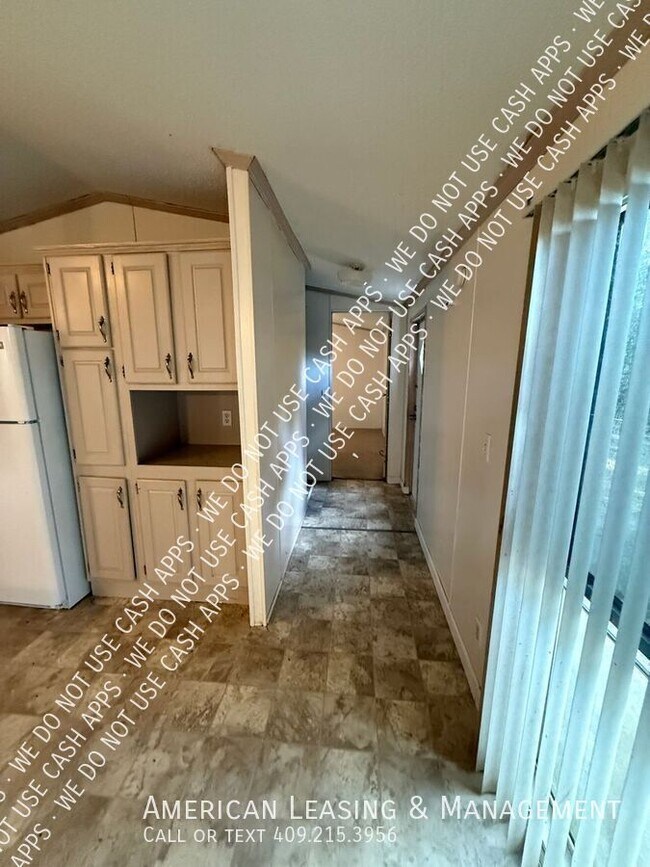 Foto del edificio - 100 Hornet Ln