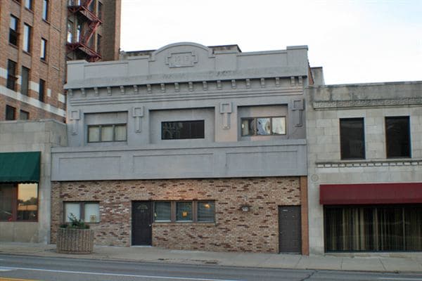 Primary Photo - 45 W Huron St