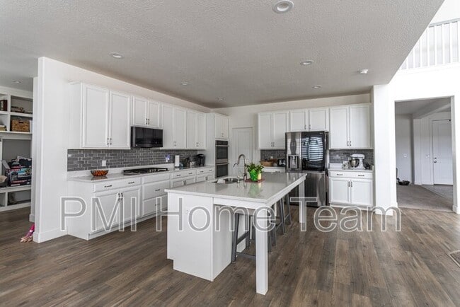 Building Photo - 6038 S 4400 W