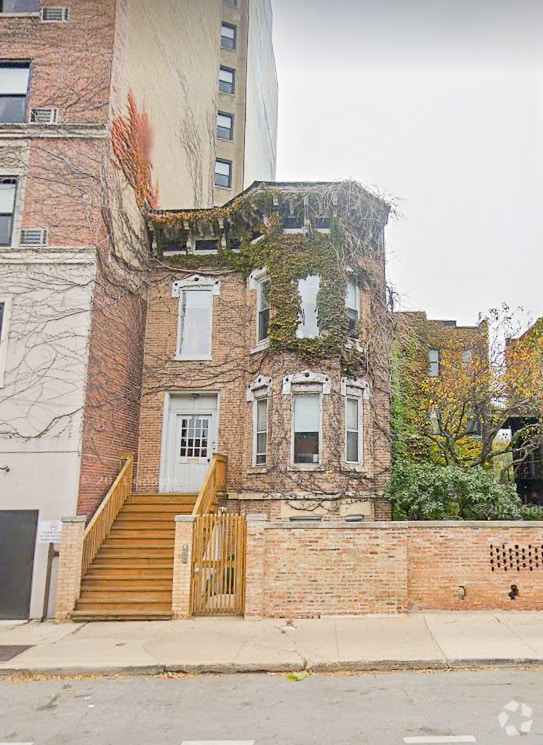 Building Photo - 1811 N Wells St