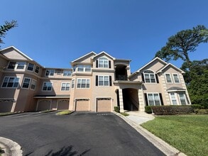 Building Photo - 13810 Sutton Park Dr N