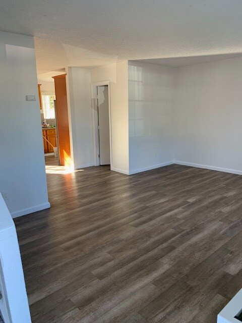 Foto del edificio - 6867 Osler St